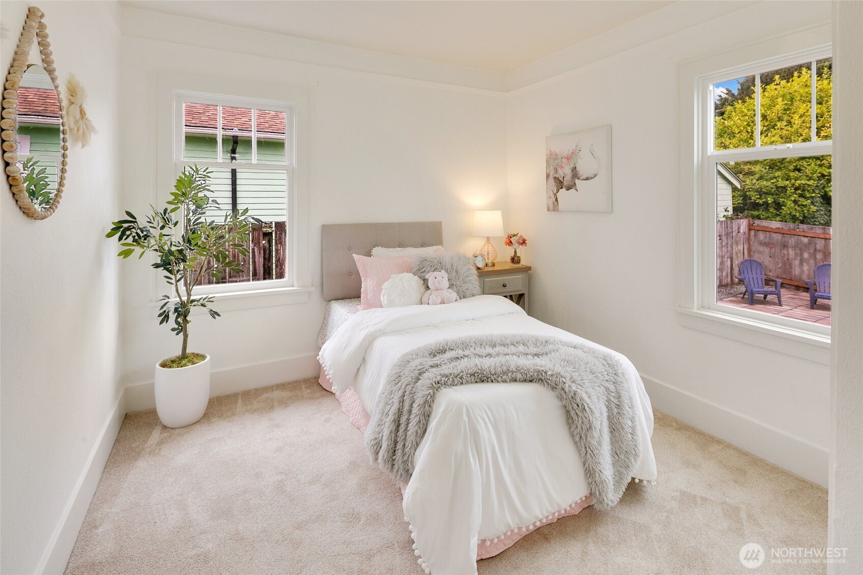 920 N 102nd Street , Seattle, WA 98133