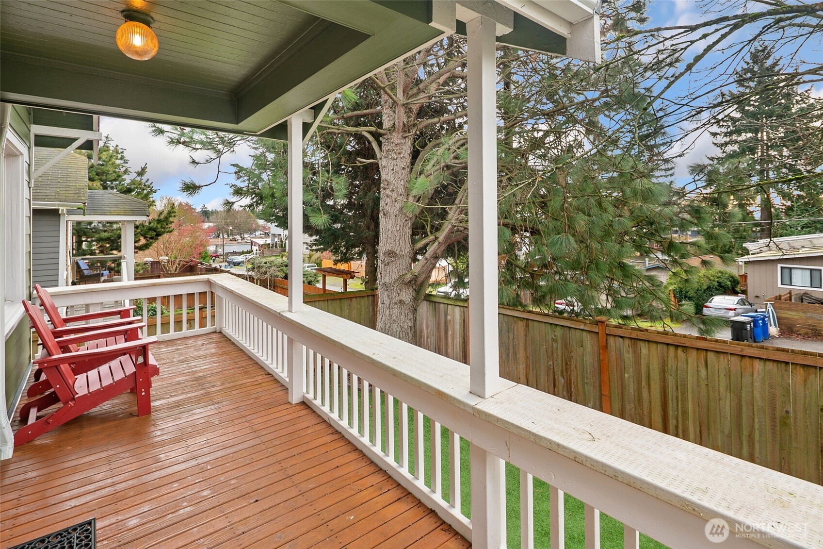 920 N 102nd Street , Seattle, WA 98133