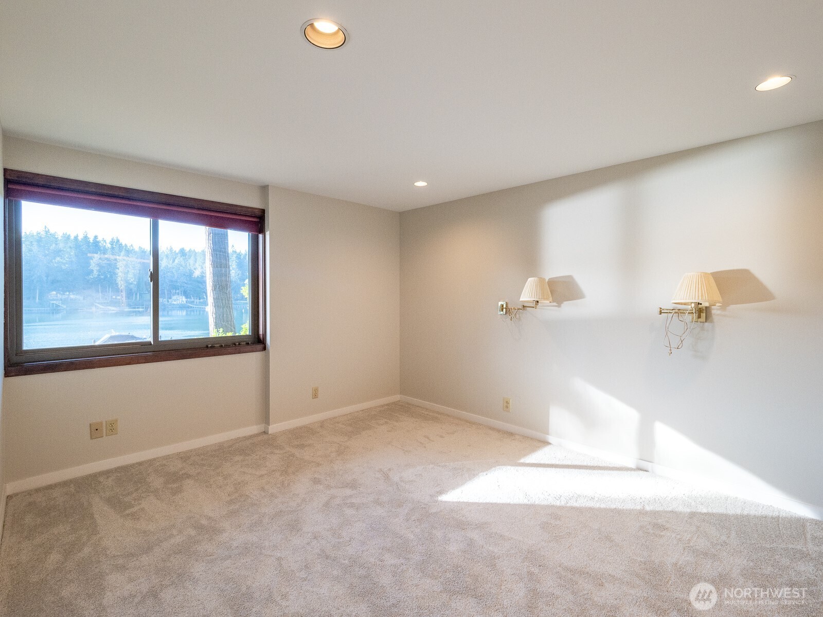 6490 NE Monte Vista Drive , Bainbridge Island, WA 98110