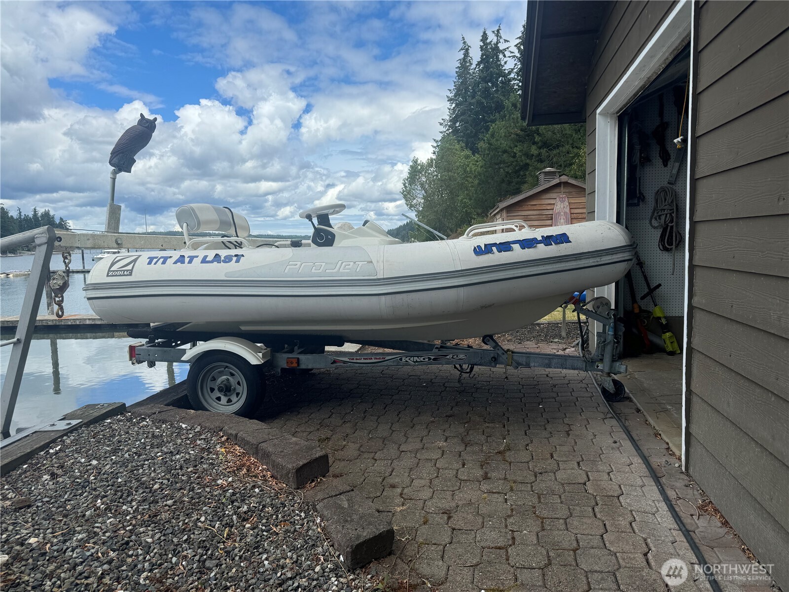 6490 NE Monte Vista Drive , Bainbridge Island, WA 98110