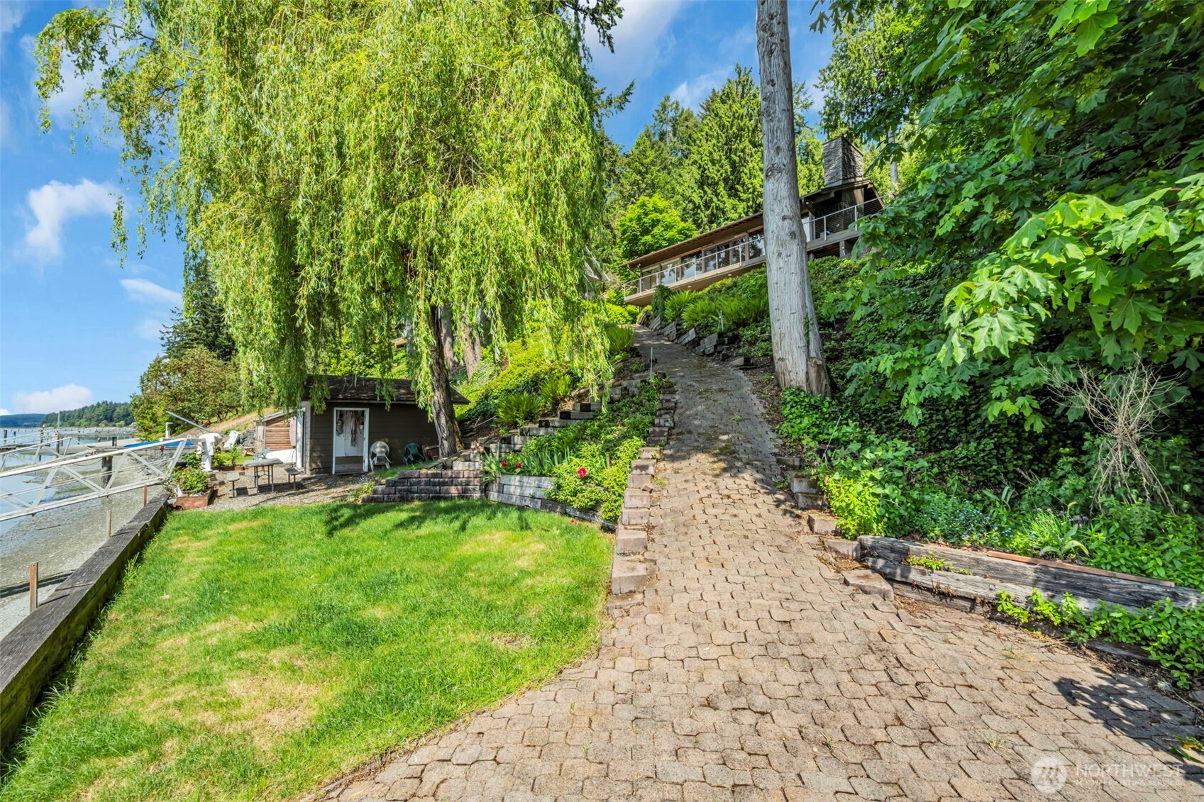 6490 NE Monte Vista Drive , Bainbridge Island, WA 98110