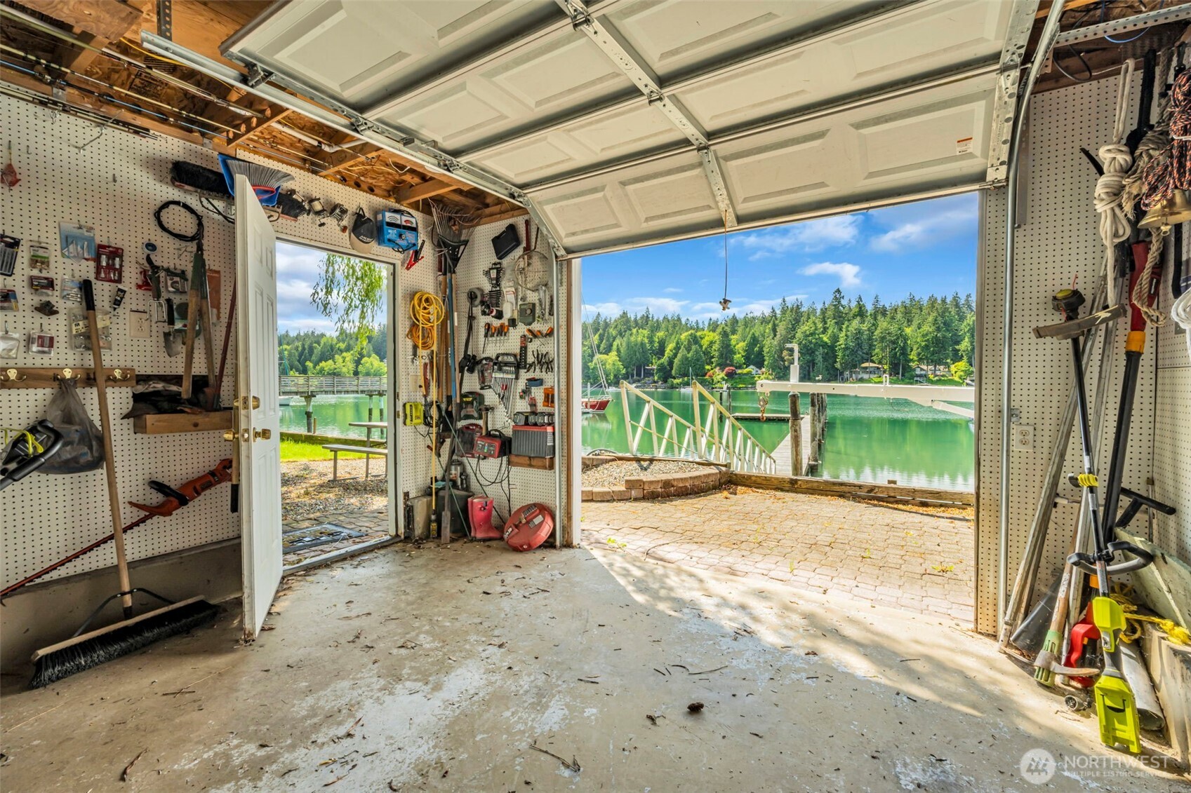 6490 NE Monte Vista Drive , Bainbridge Island, WA 98110