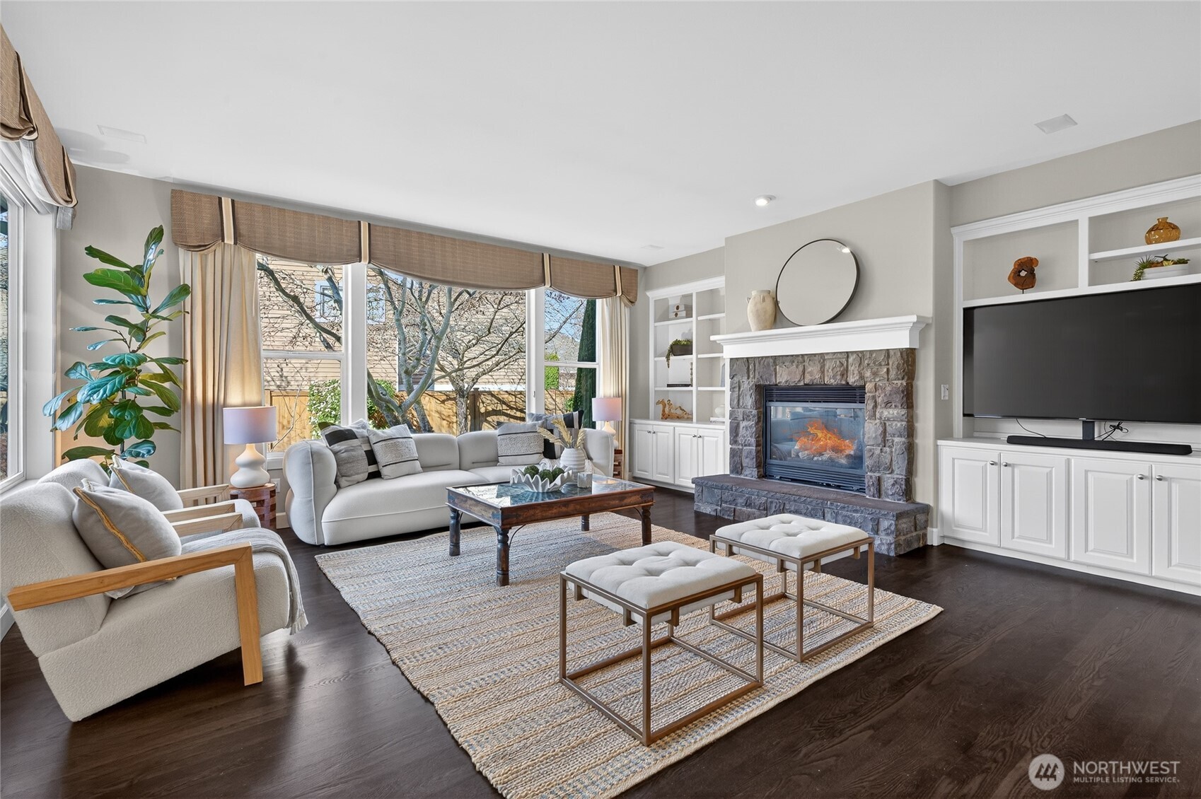 25902 NE 1st Place , Sammamish, WA 98074-3477