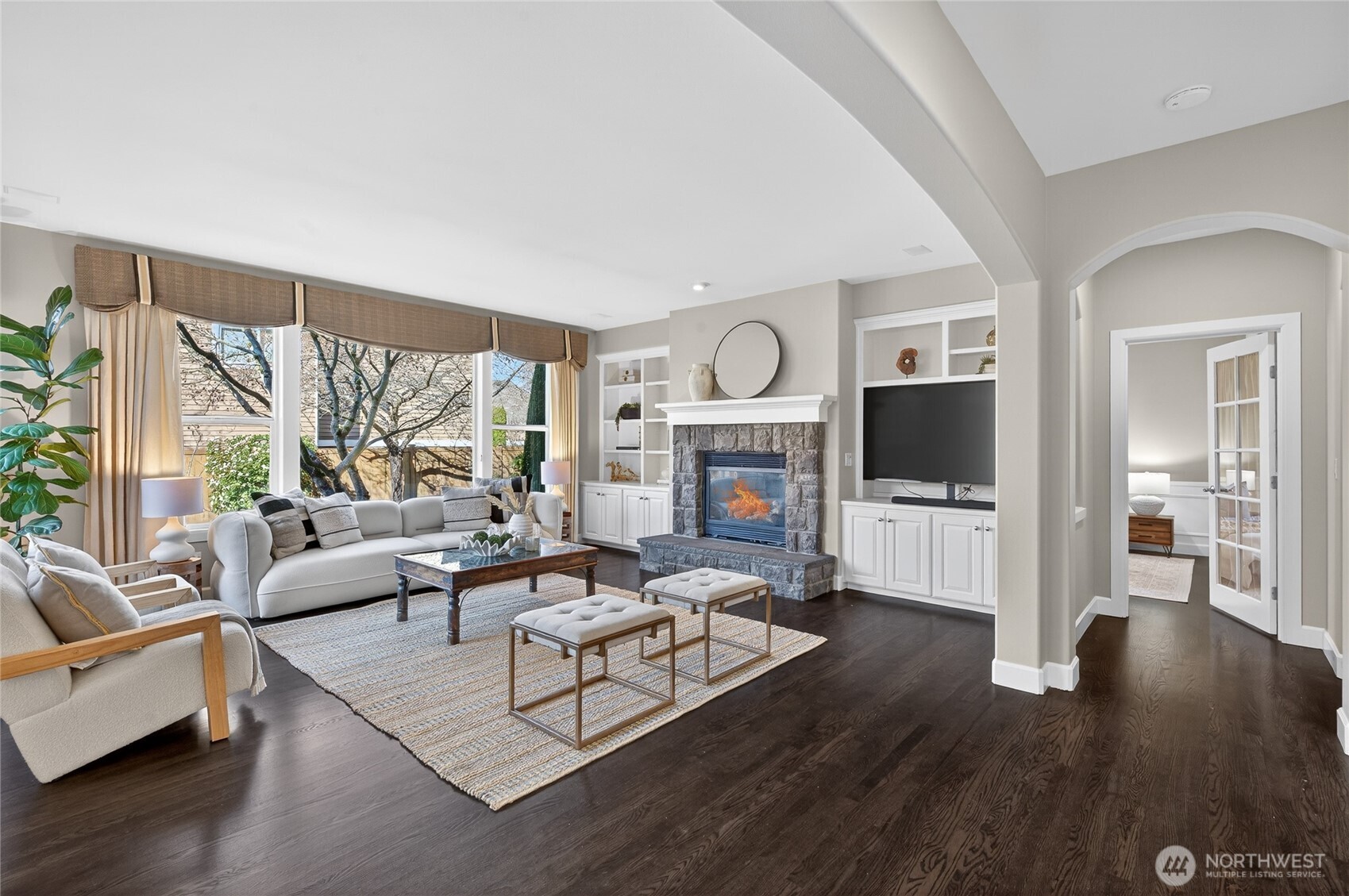 25902 NE 1st Place , Sammamish, WA 98074-3477