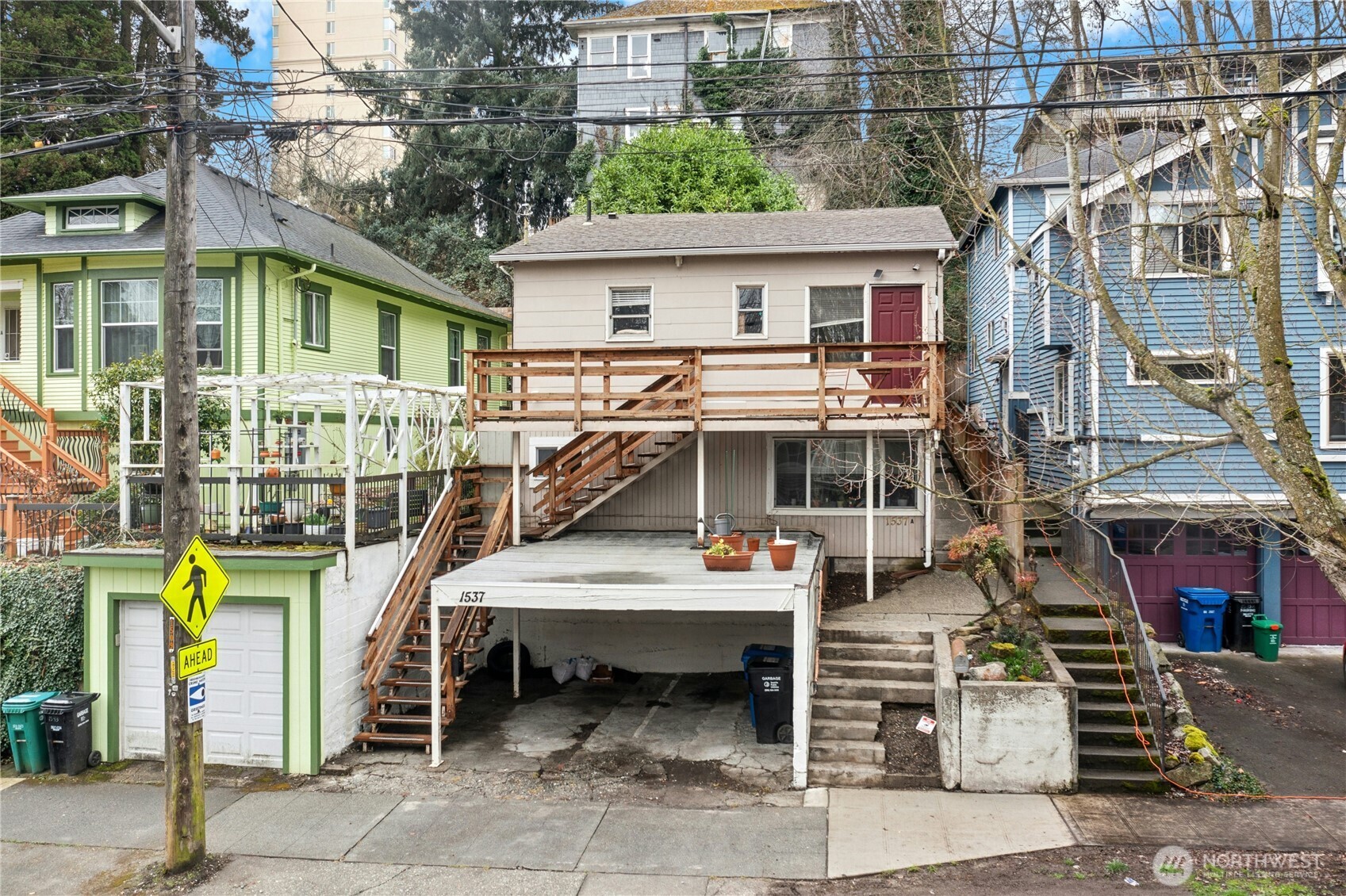 1537 15th Avenue NE, Seattle, WA 98144