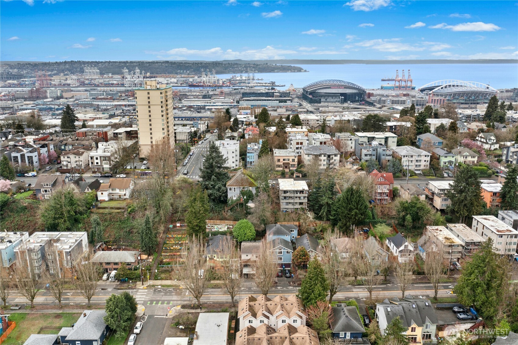 1537 15th Avenue NE, Seattle, WA 98144