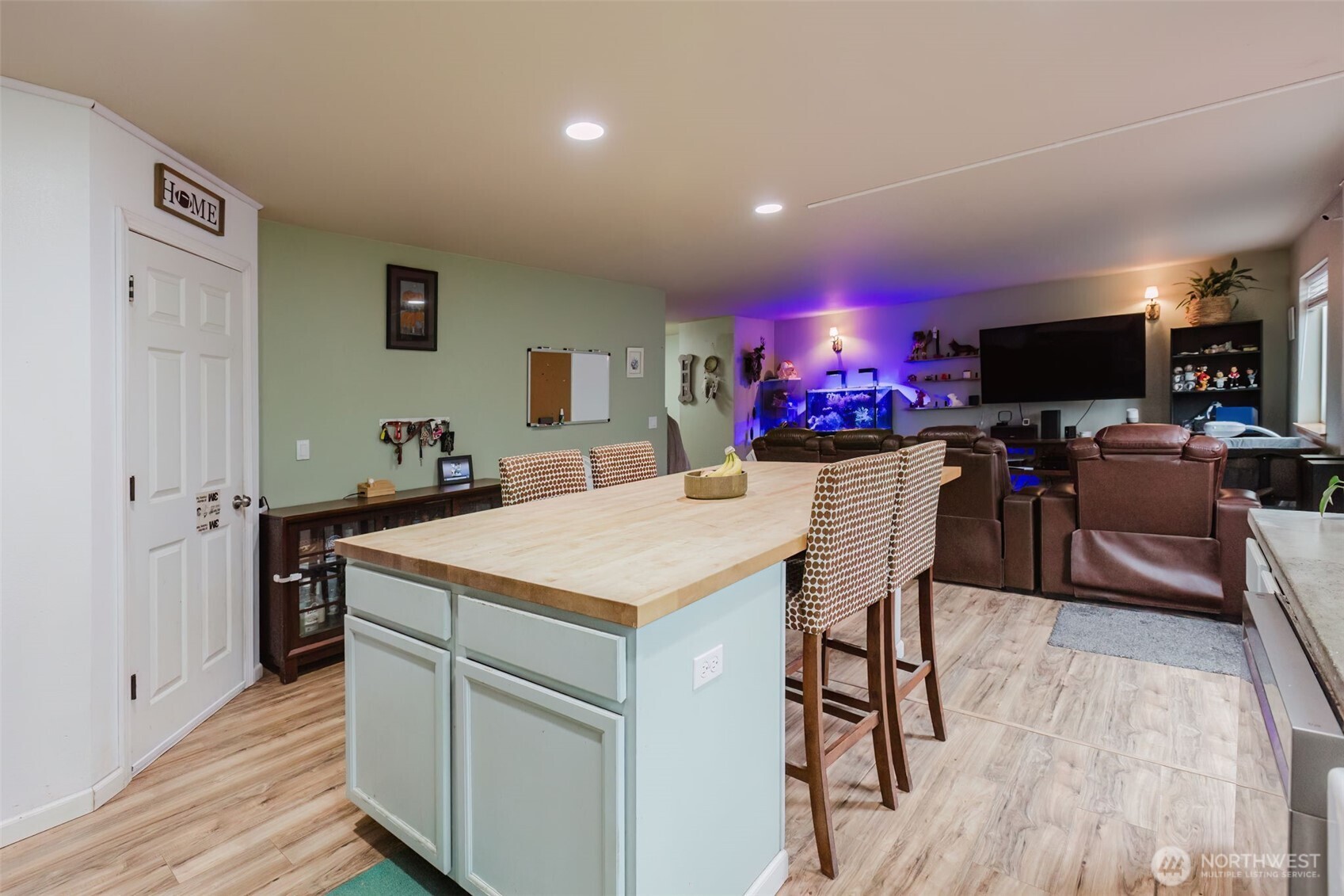 7063 E Dakota Street , Port Orchard, WA 98366