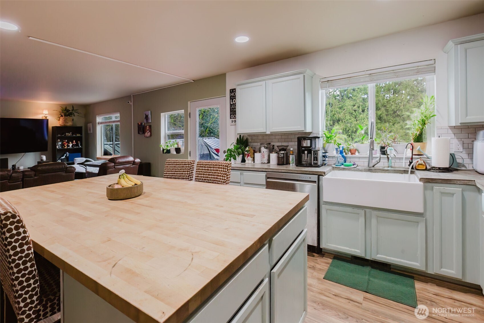 7063 E Dakota Street , Port Orchard, WA 98366