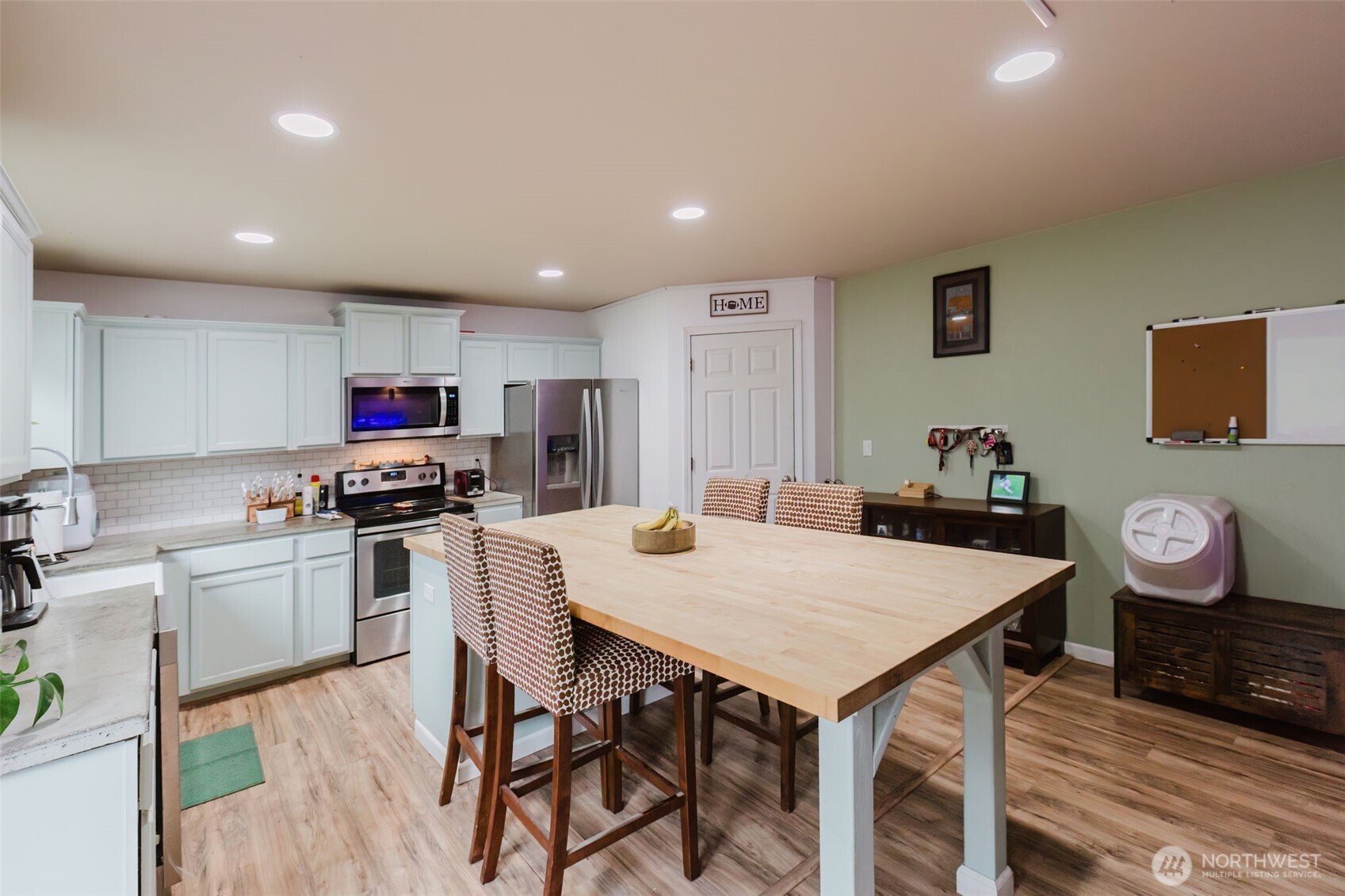 7063 E Dakota Street , Port Orchard, WA 98366