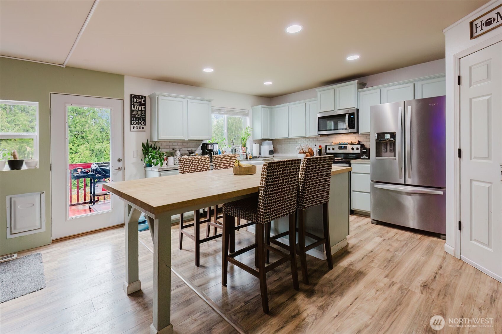 7063 E Dakota Street , Port Orchard, WA 98366