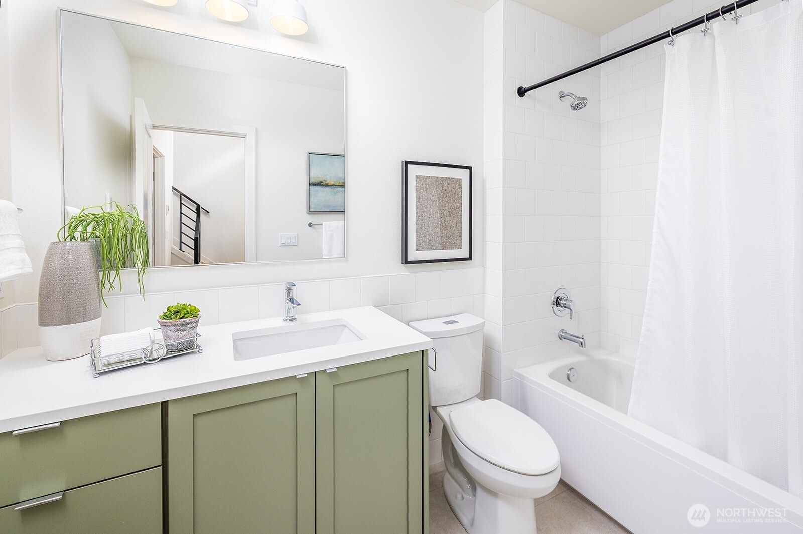 8321 25th Avenue NW #B, Seattle, WA 98117