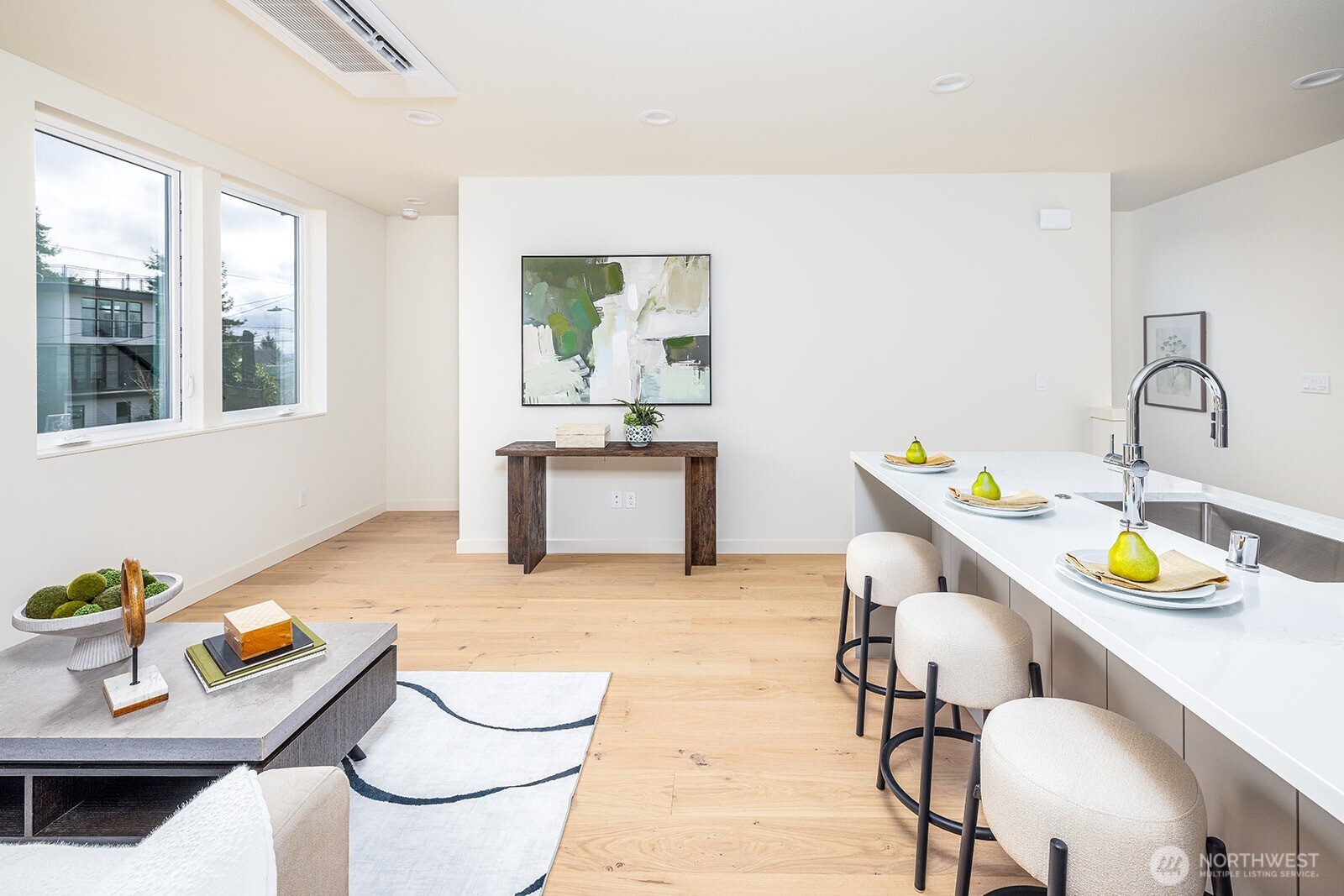 8321 25th Avenue NW #B, Seattle, WA 98117