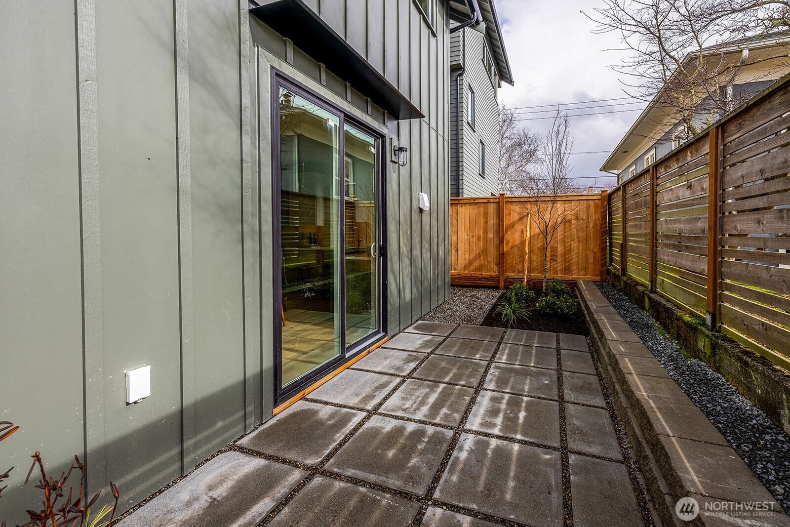 8319 25th Avenue NW, Seattle, WA 98117