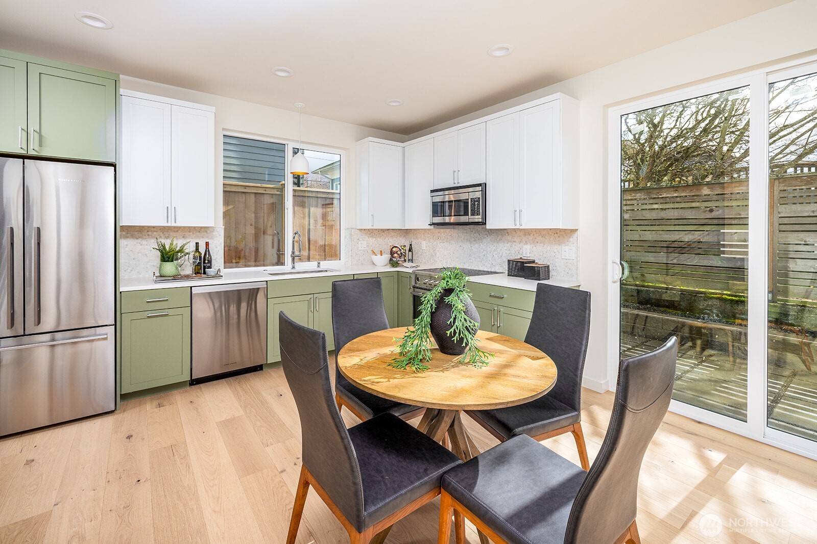 8319 25th Avenue NW, Seattle, WA 98117