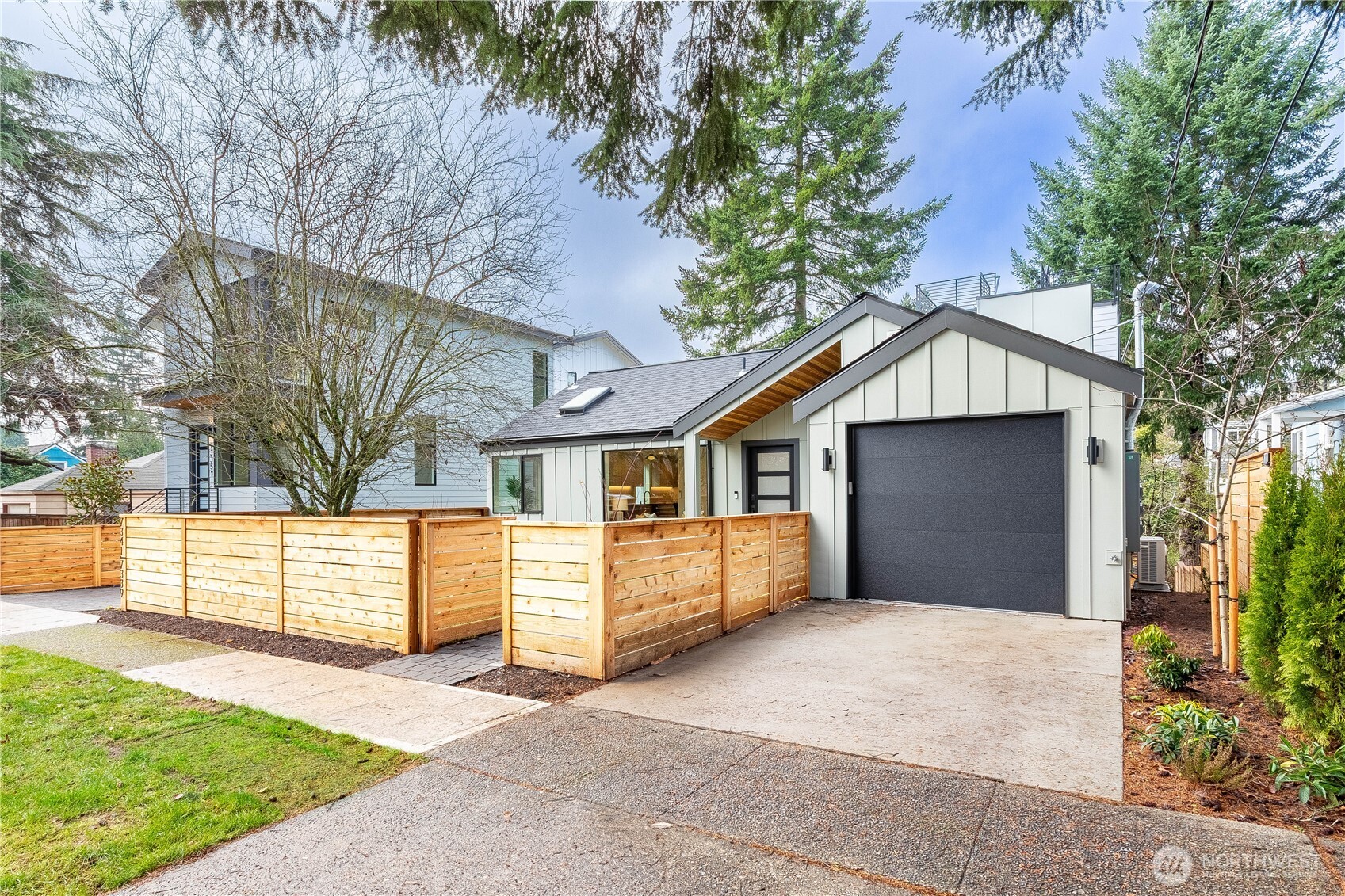 7341 21st Avenue NE #B, Seattle, WA 98115