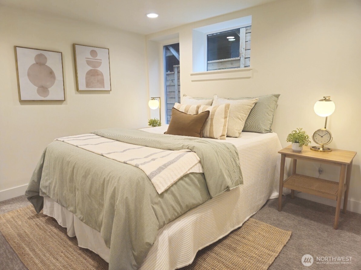 7341 21st Avenue NE #B, Seattle, WA 98115