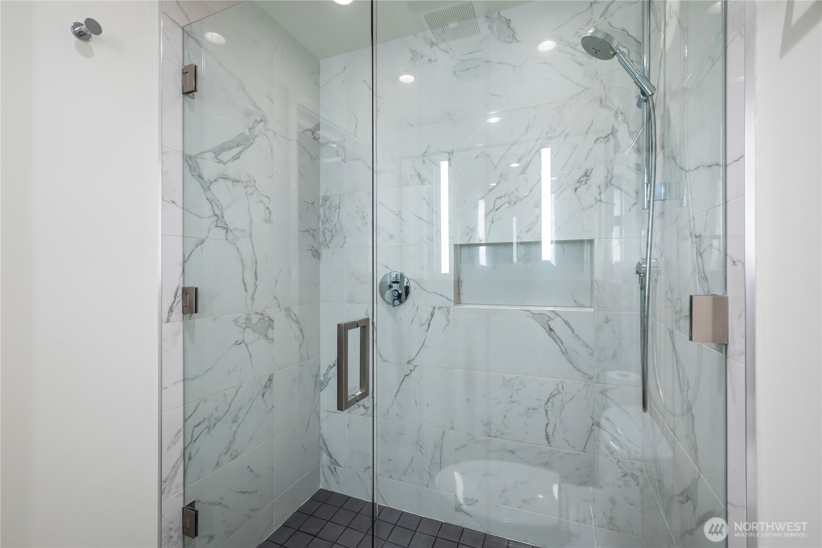 2501 Canterbury Lane E #410, Seattle, WA 98112