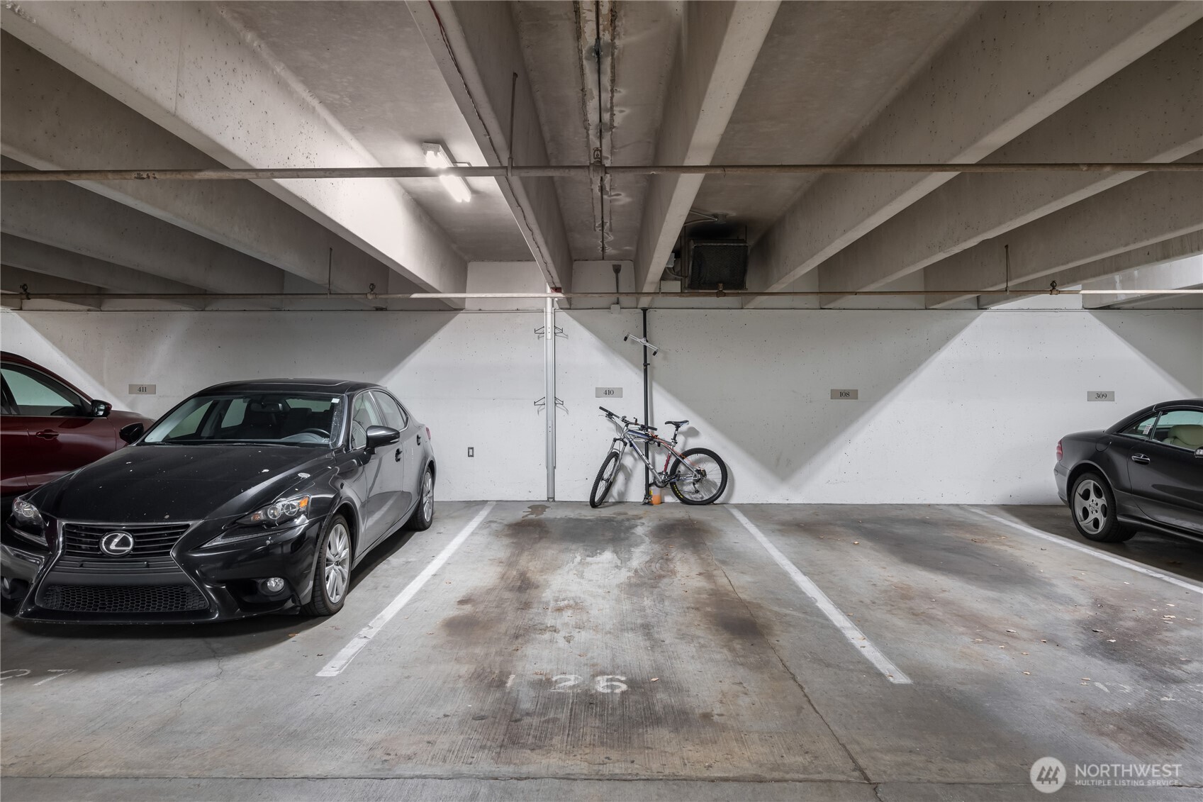 2501 Canterbury Lane E #410, Seattle, WA 98112