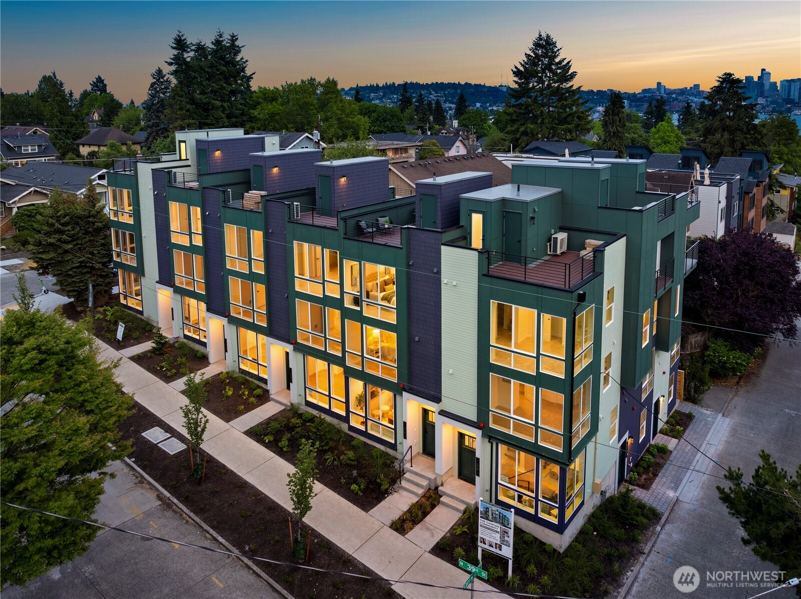3850 Carr Place N, Seattle, WA 98103