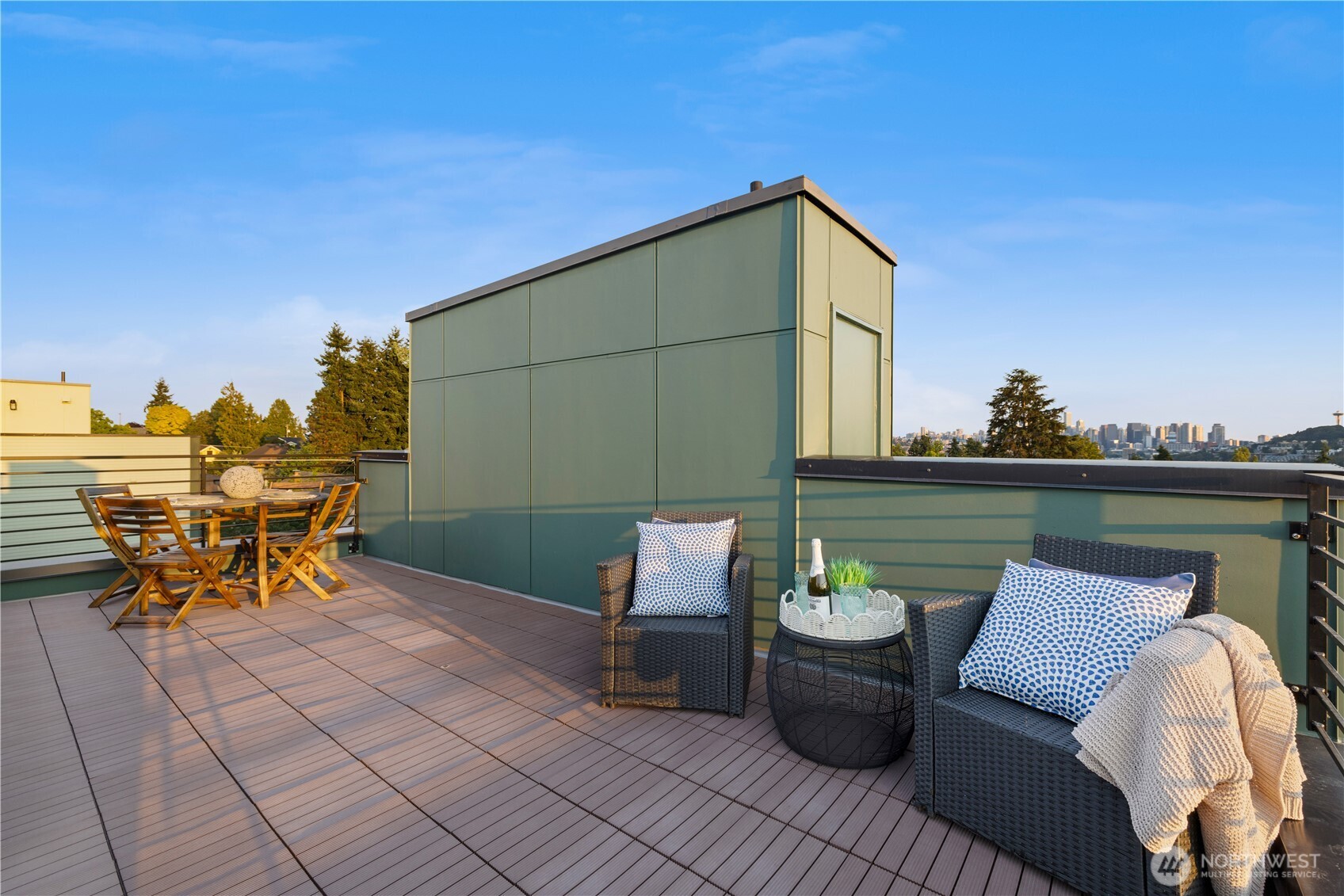 3850 Carr Place N, Seattle, WA 98103