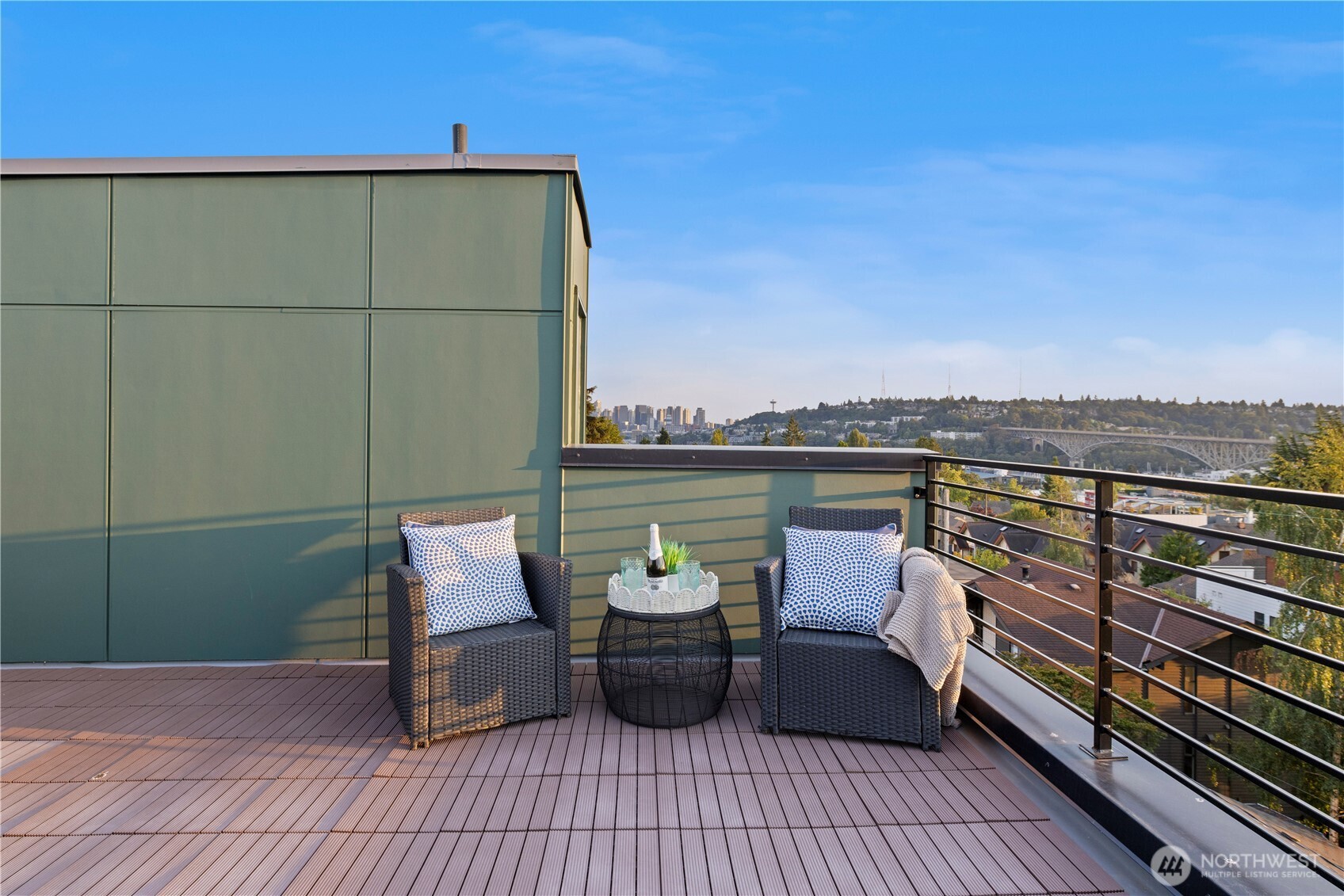 3850 Carr Place N, Seattle, WA 98103