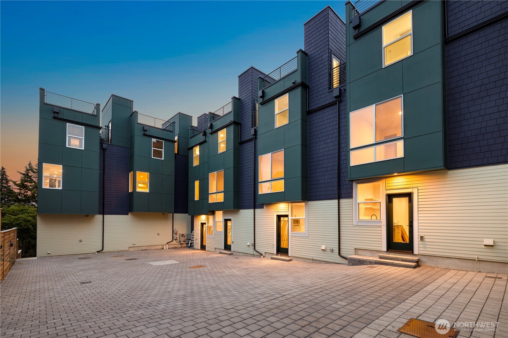 3850 Carr Place N, Seattle, WA 98103