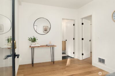 2337 10th Avenue E #D, Seattle, WA 98102 - Photo 9