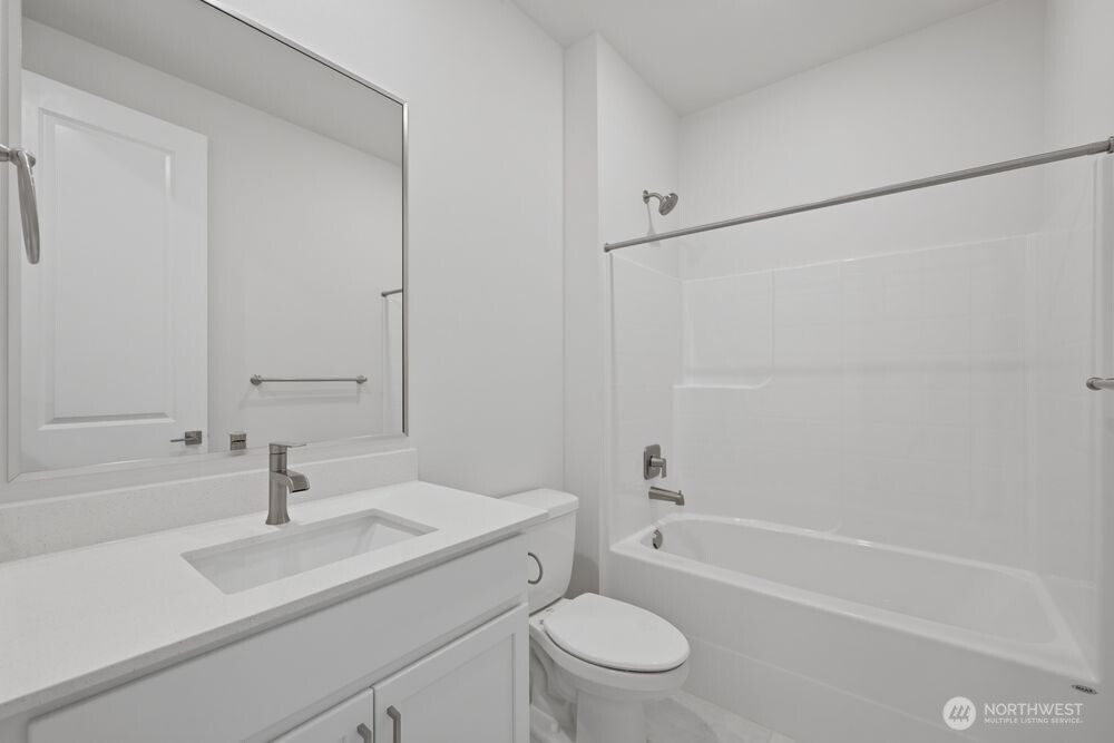 797 Weaver Drive E, Enumclaw, WA 98022