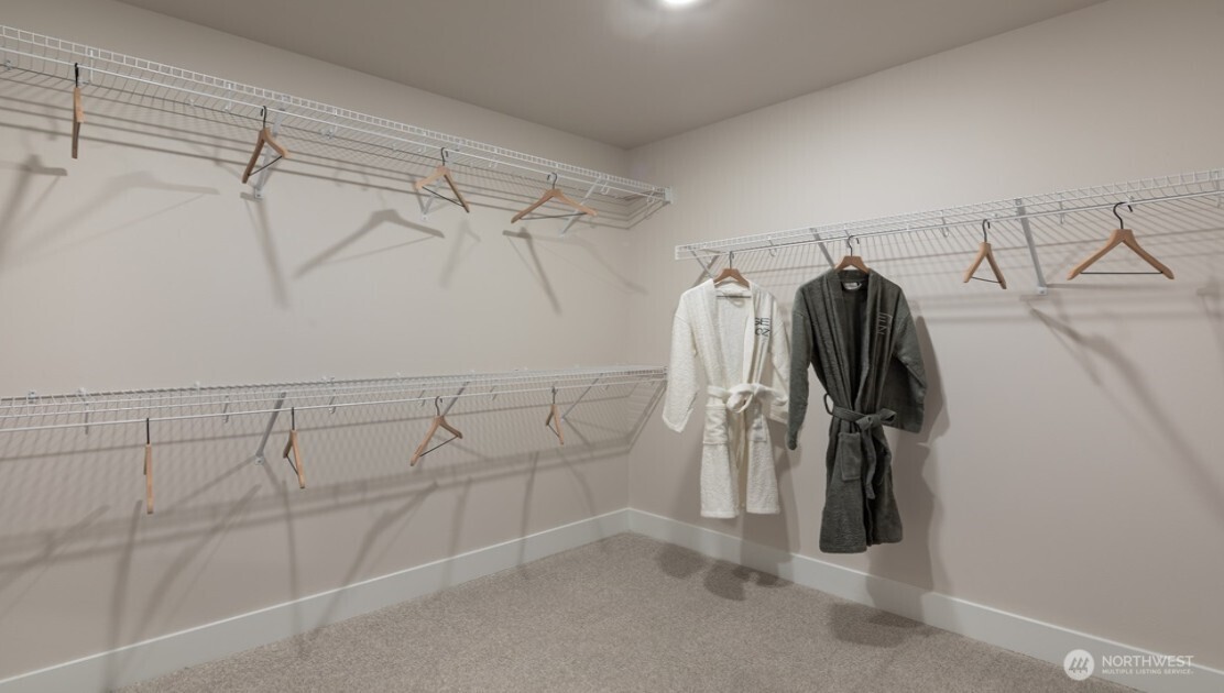 769 Weaver Drive E, Enumclaw, WA 98022