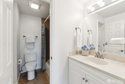 12506 NE 142nd Lane #C204, Kirkland, WA 98034 - Photo 13