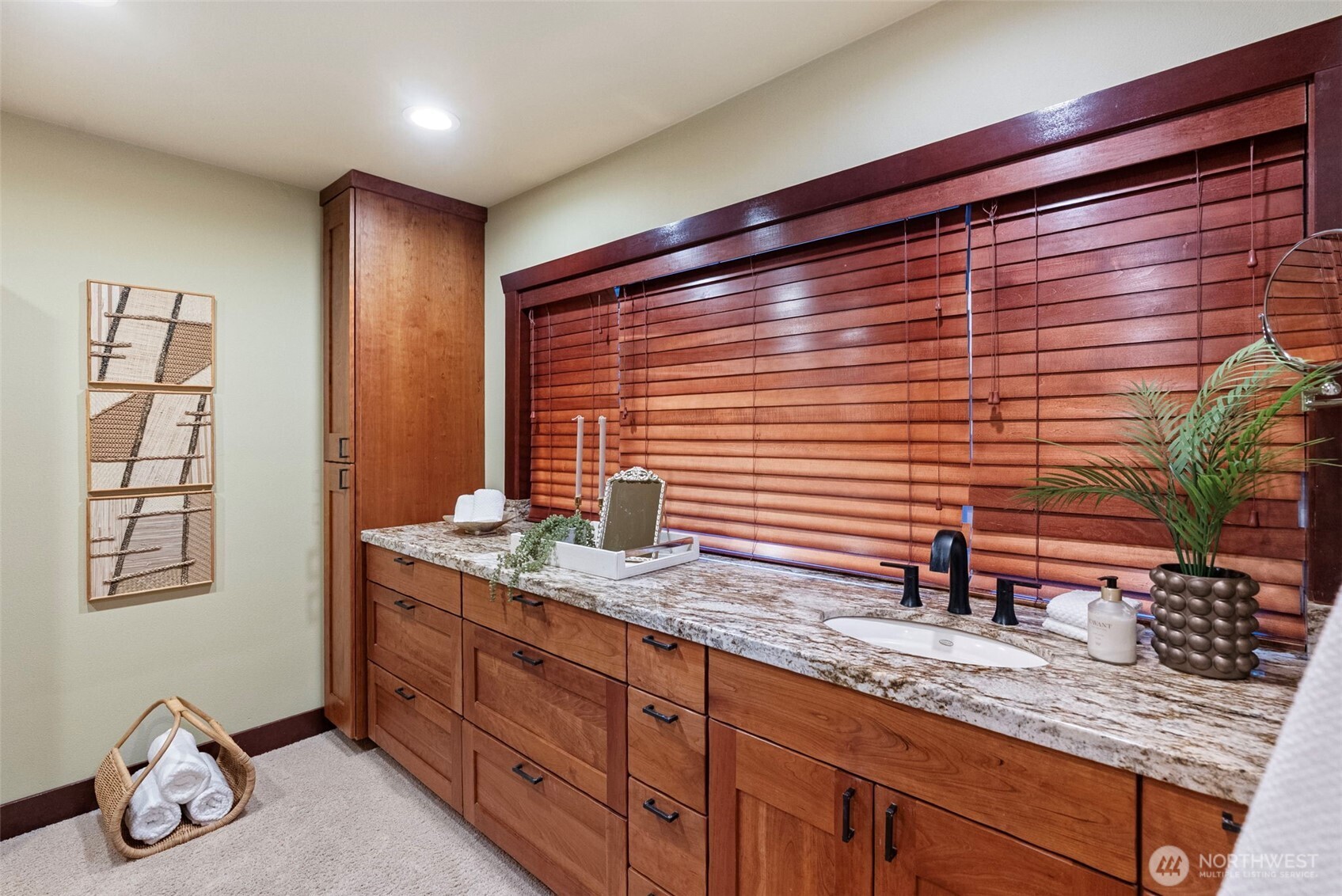 6916 Soundview Drive , Gig Harbor, WA 98335