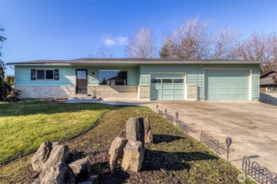 365 SE Highland Park Drive , College Place, WA 99324