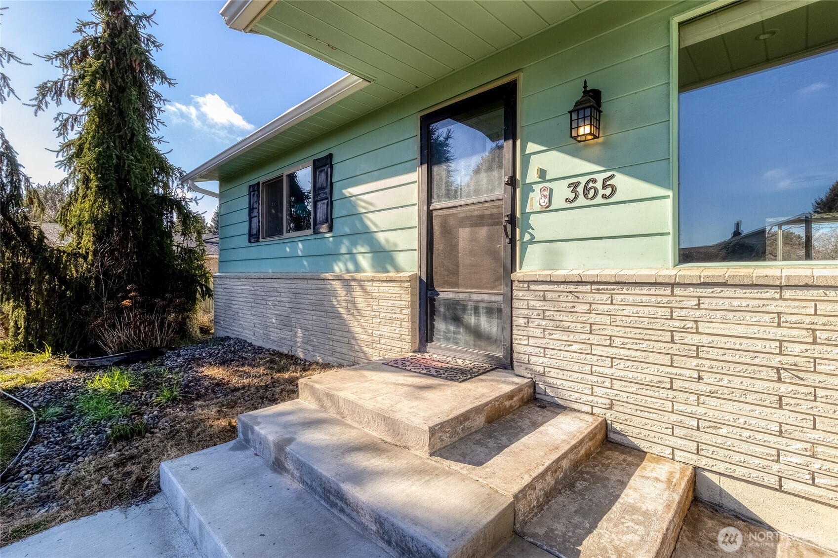 365 SE Highland Park Drive , College Place, WA 99324