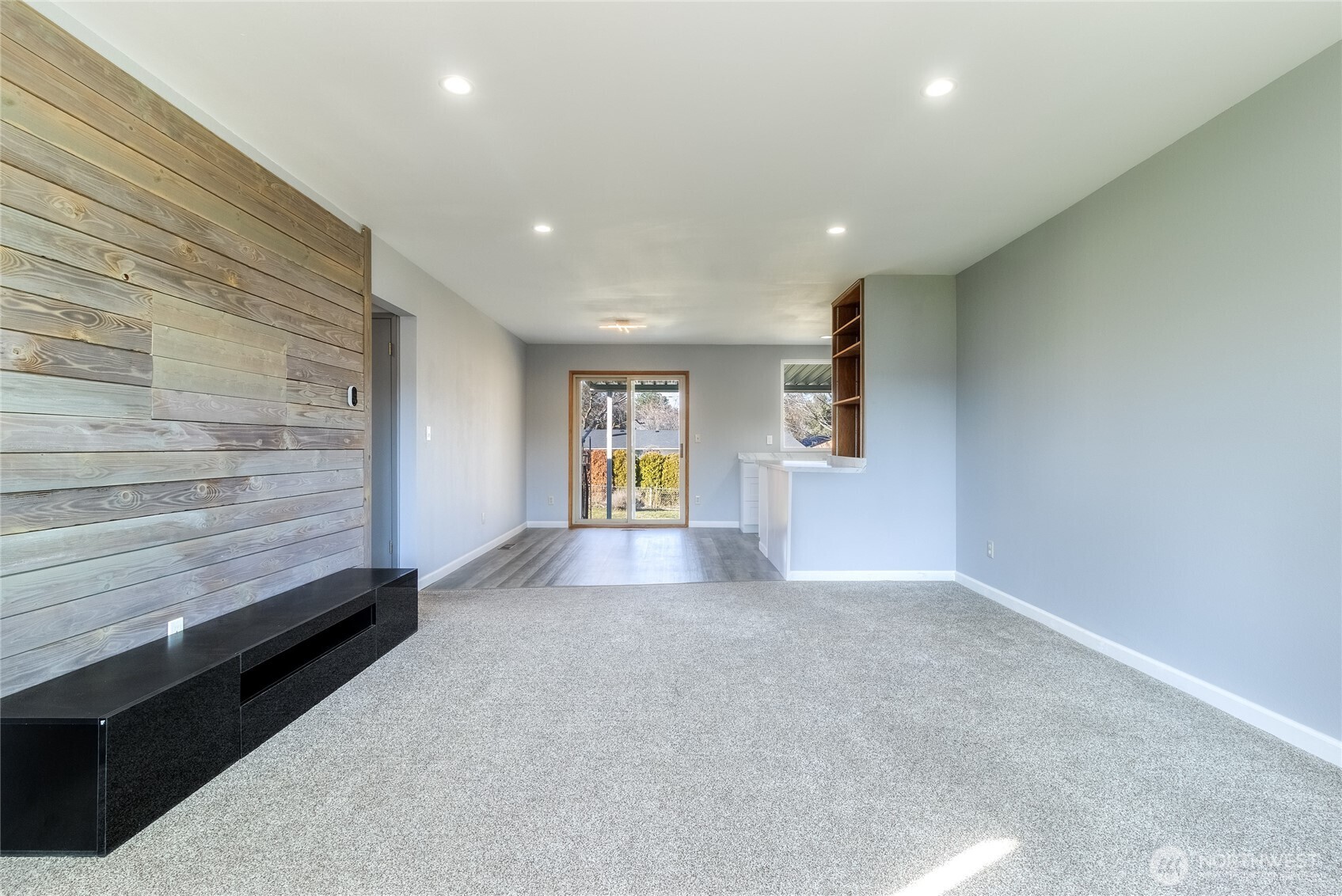 365 SE Highland Park Drive , College Place, WA 99324