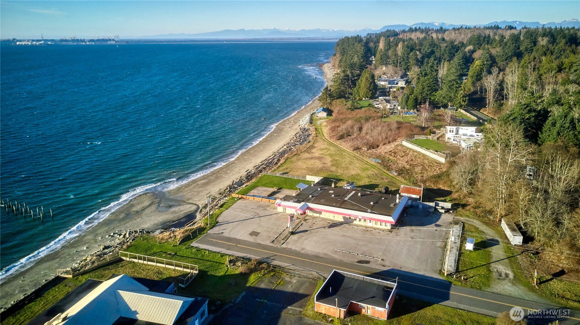 1334 Gulf Road , Point Roberts, WA 98281