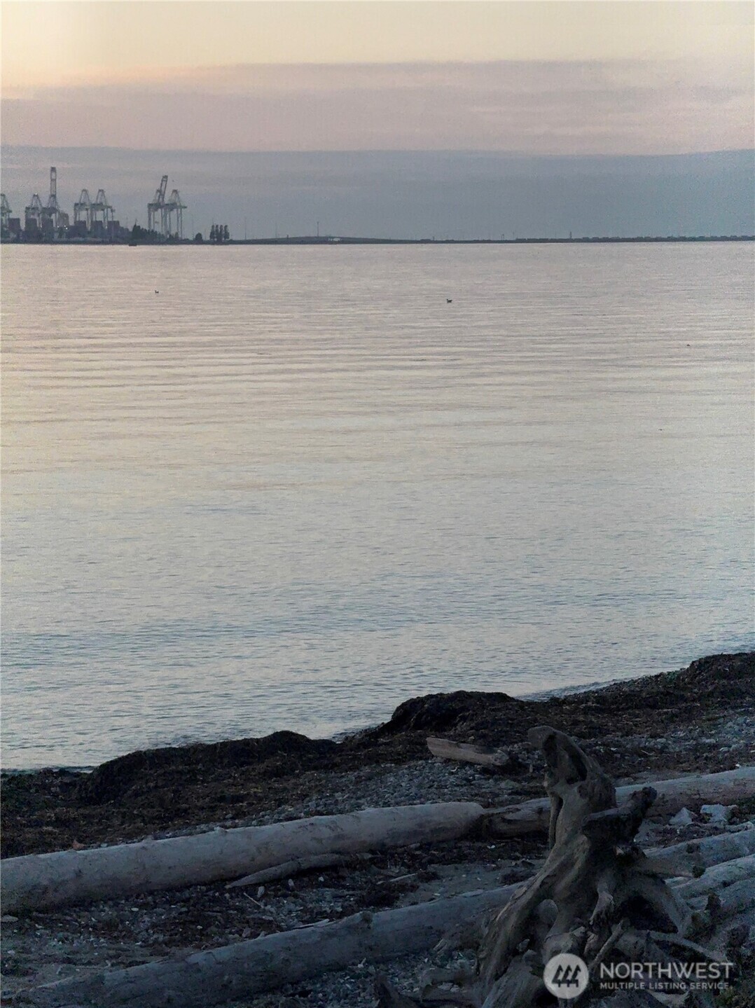 1334 Gulf Road , Point Roberts, WA 98281