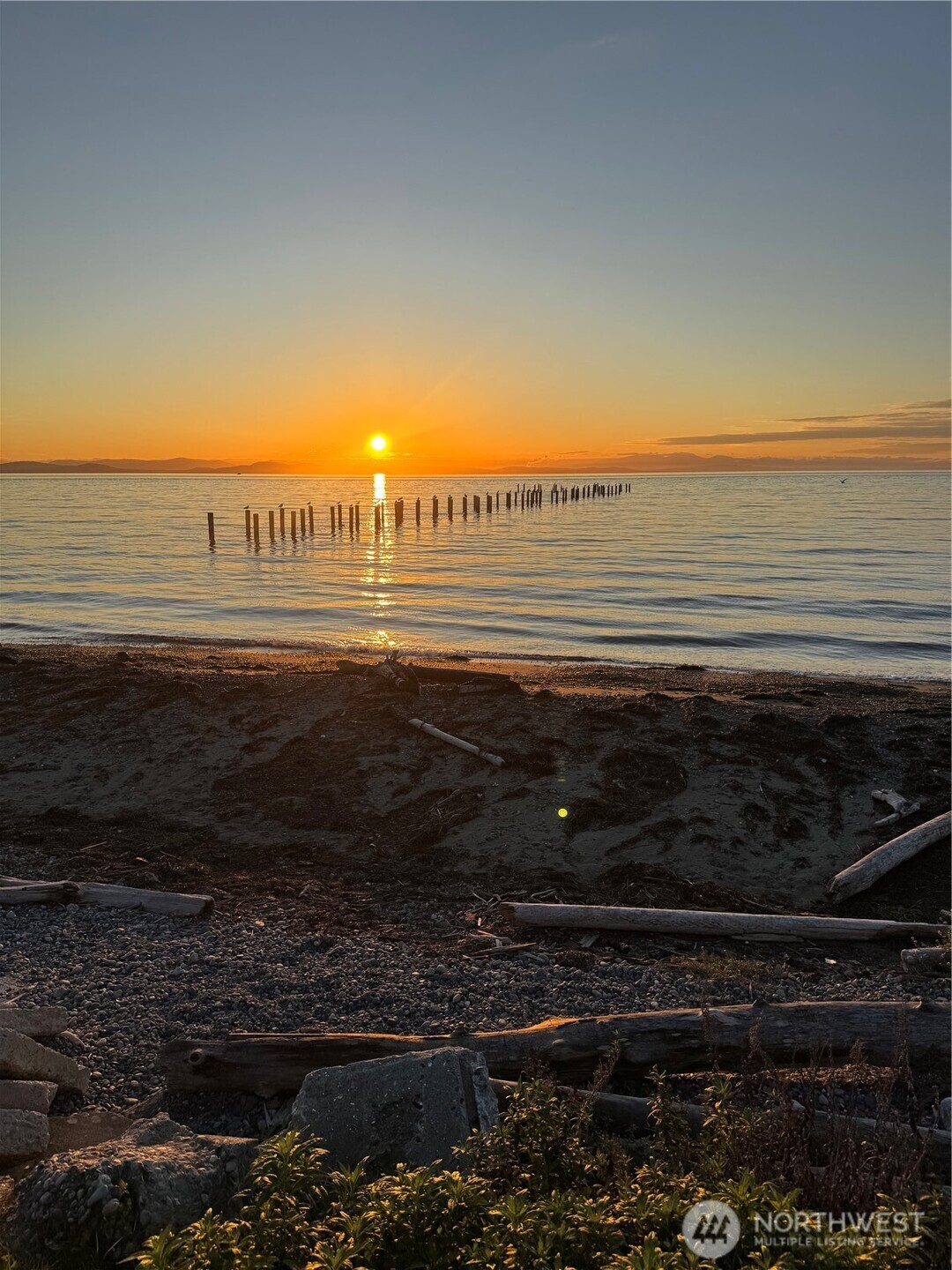 1334 Gulf Road , Point Roberts, WA 98281