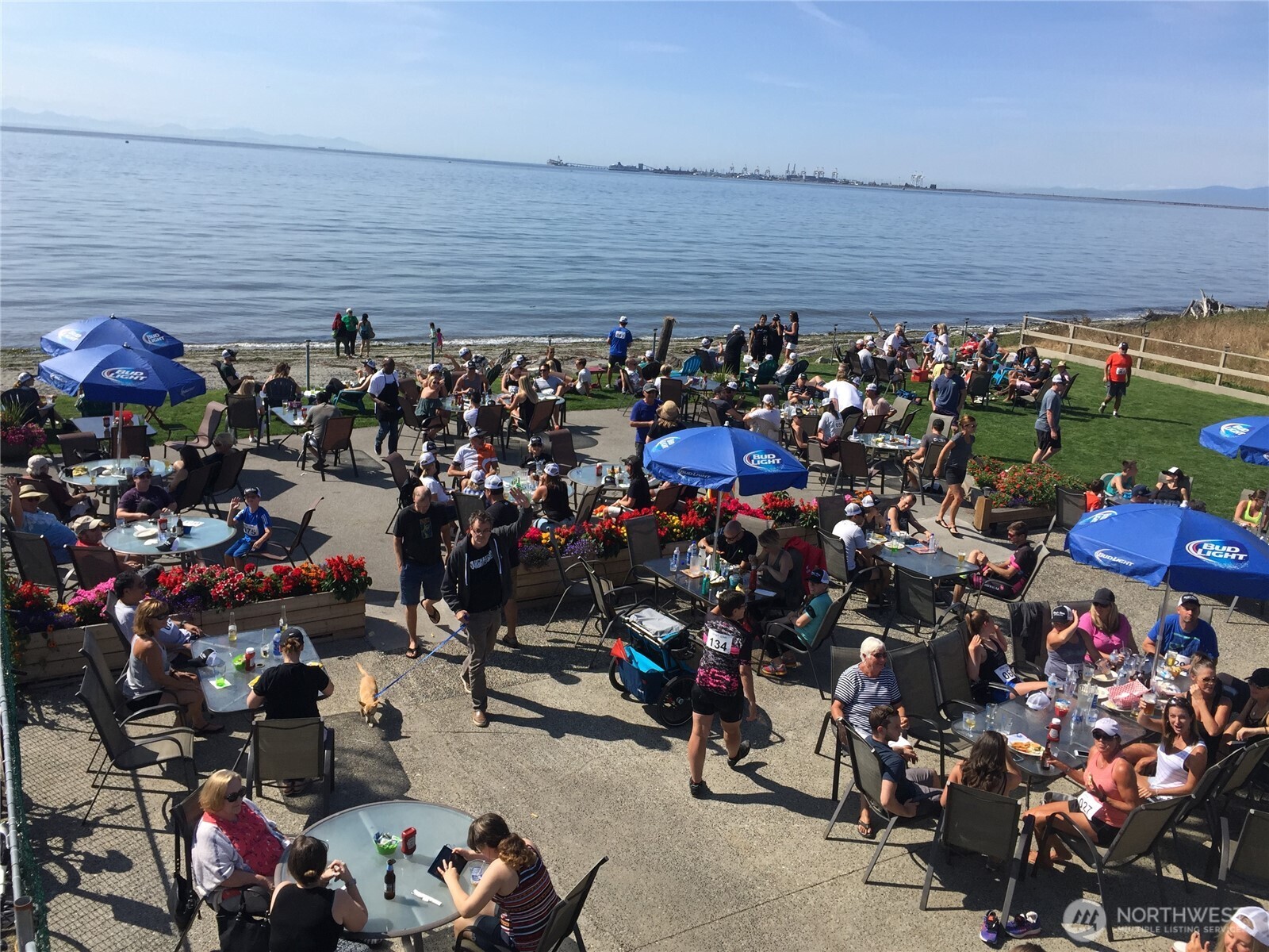 1334 Gulf Road , Point Roberts, WA 98281