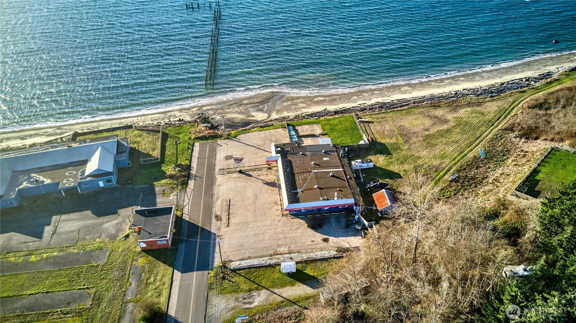 1334 Gulf Road , Point Roberts, WA 98281