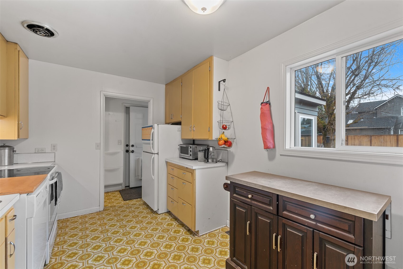 1914 Harbel Street , Wenatchee, WA 98801