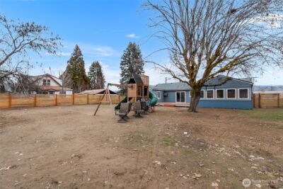 1914 Harbel Street , Wenatchee, WA 98801 - Photo 4