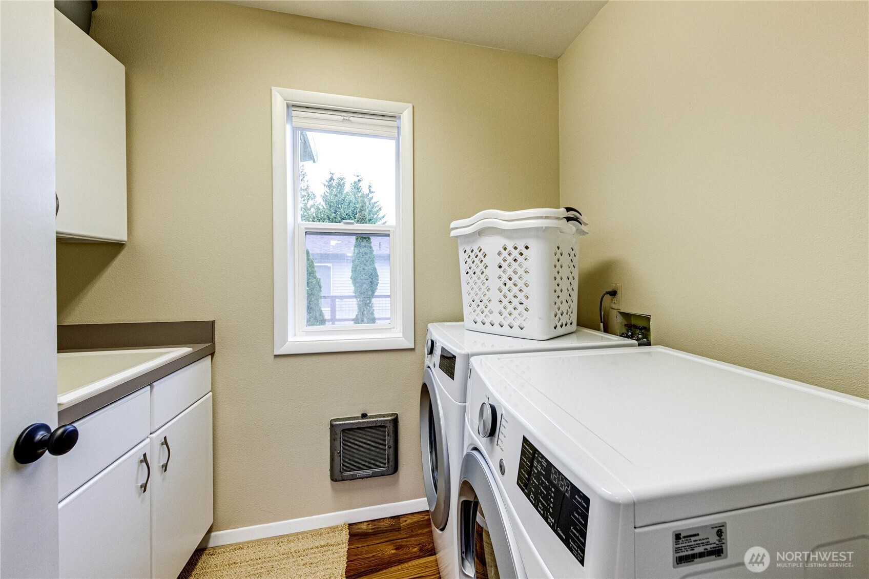 1922 W 7th Street , Port Angeles, WA 98363