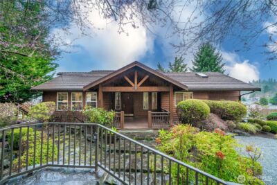 205 Conant Drive N, Eatonville, WA 98328-8046