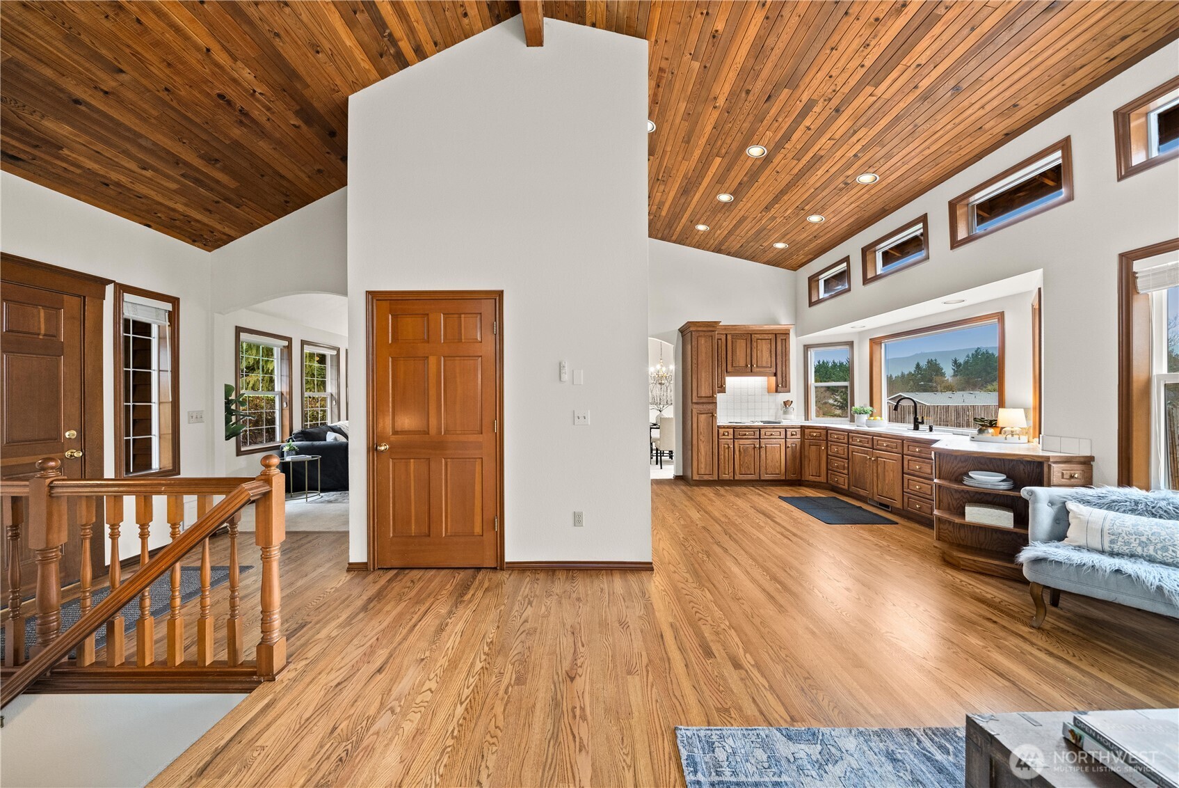 205 Conant Drive N, Eatonville, WA 98328-8046