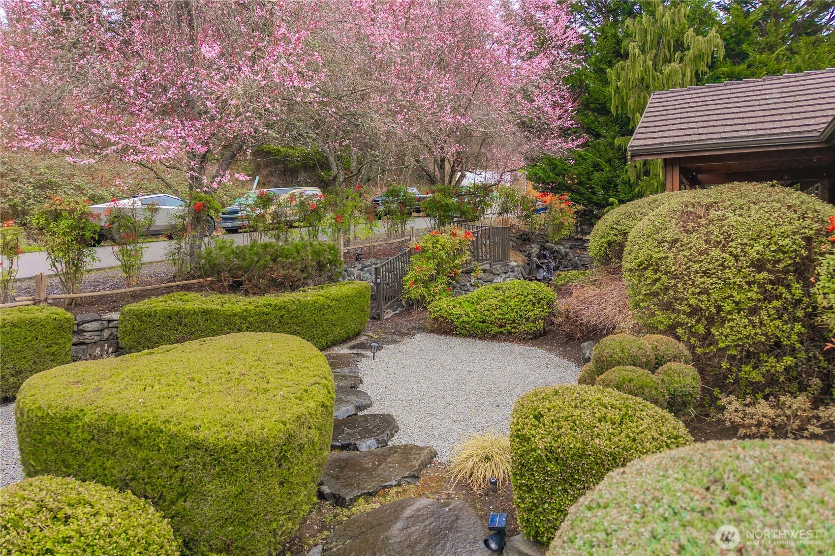 205 Conant Drive N, Eatonville, WA 98328-8046