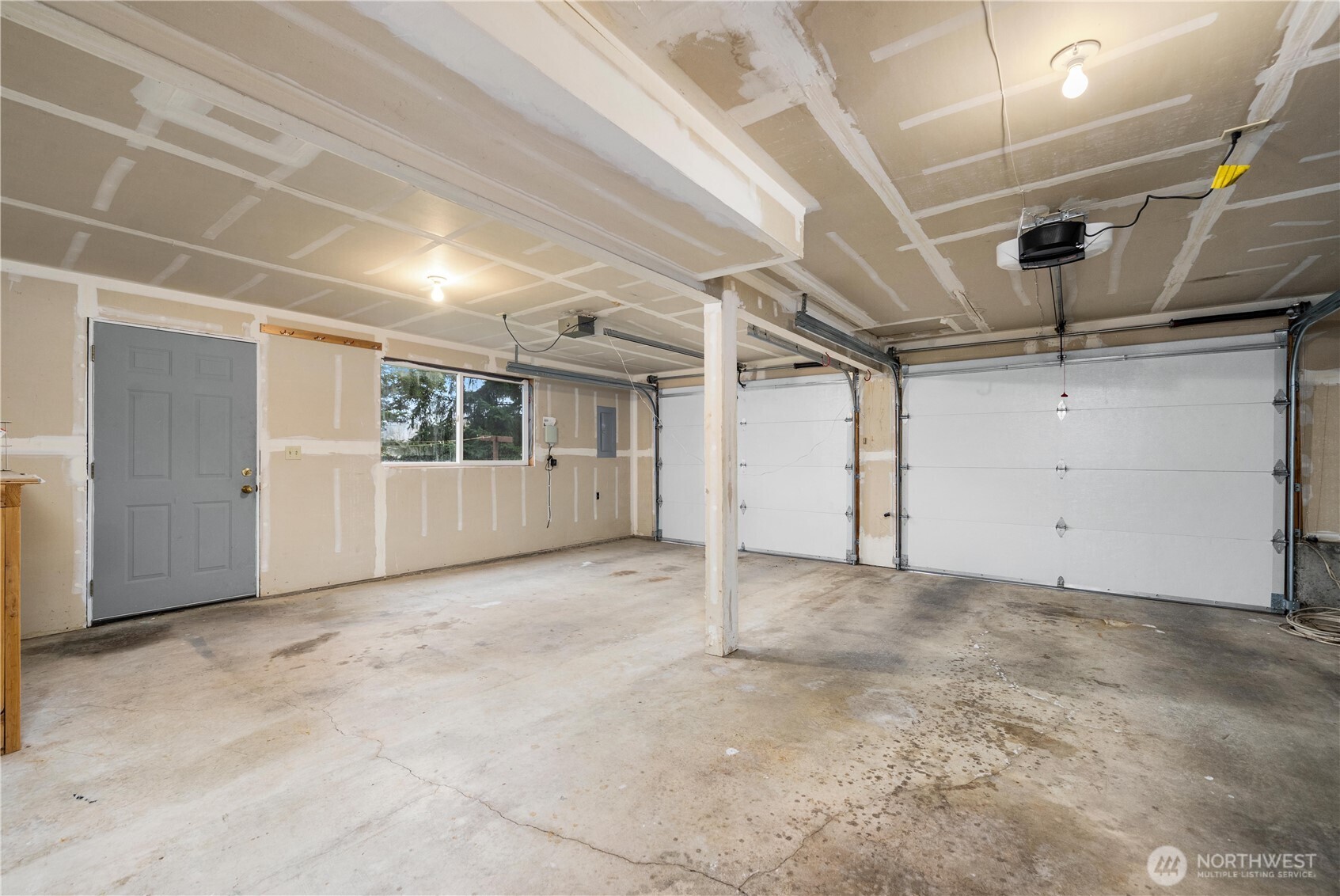 205 Conant Drive N, Eatonville, WA 98328-8046