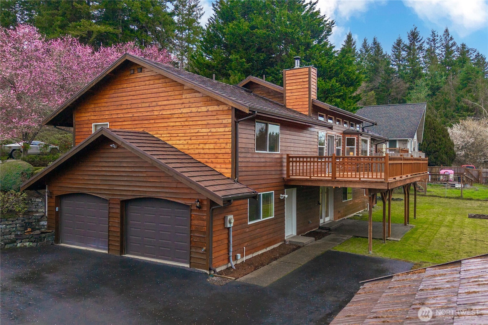 205 Conant Drive N, Eatonville, WA 98328-8046