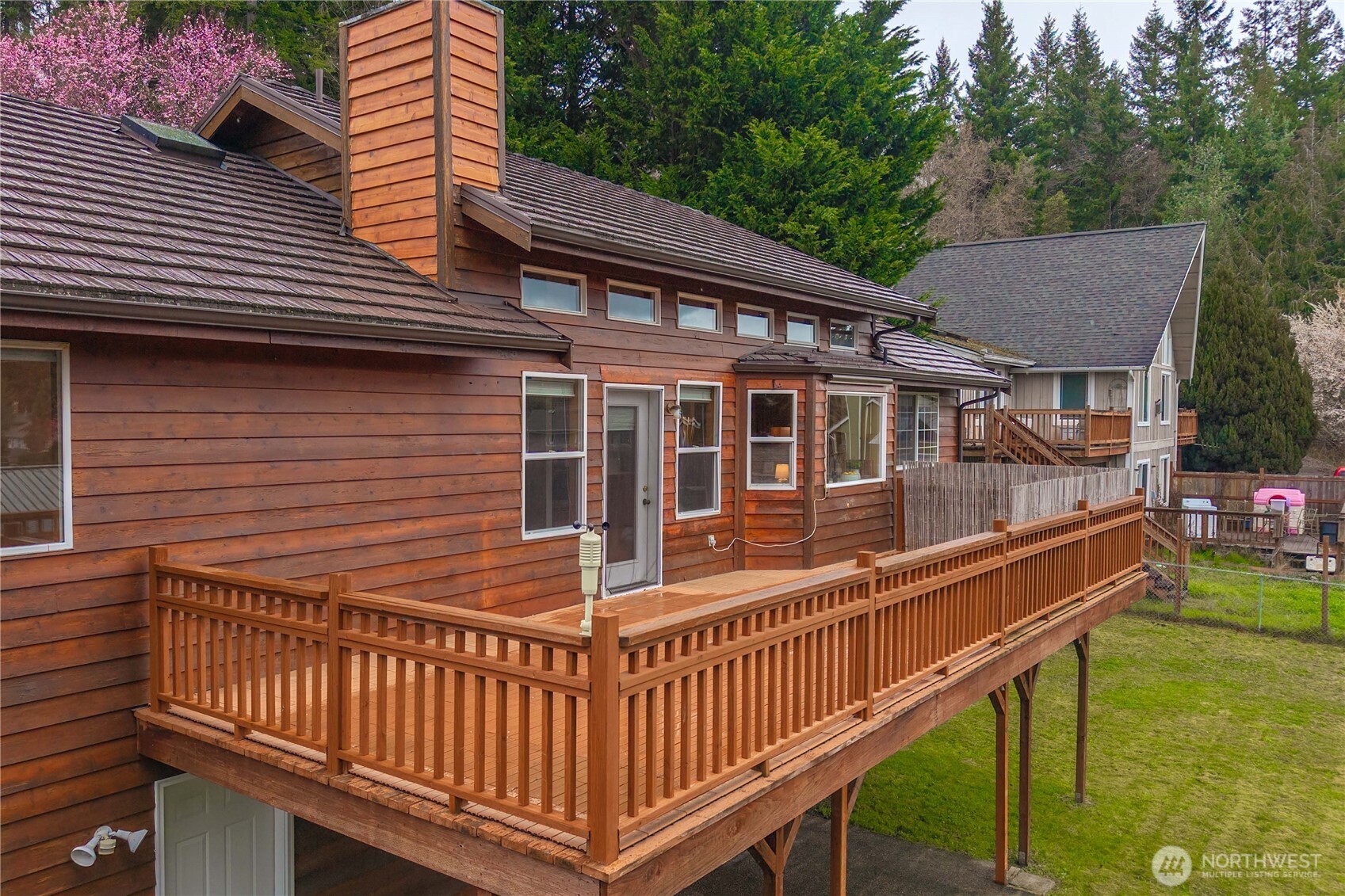 205 Conant Drive N, Eatonville, WA 98328-8046