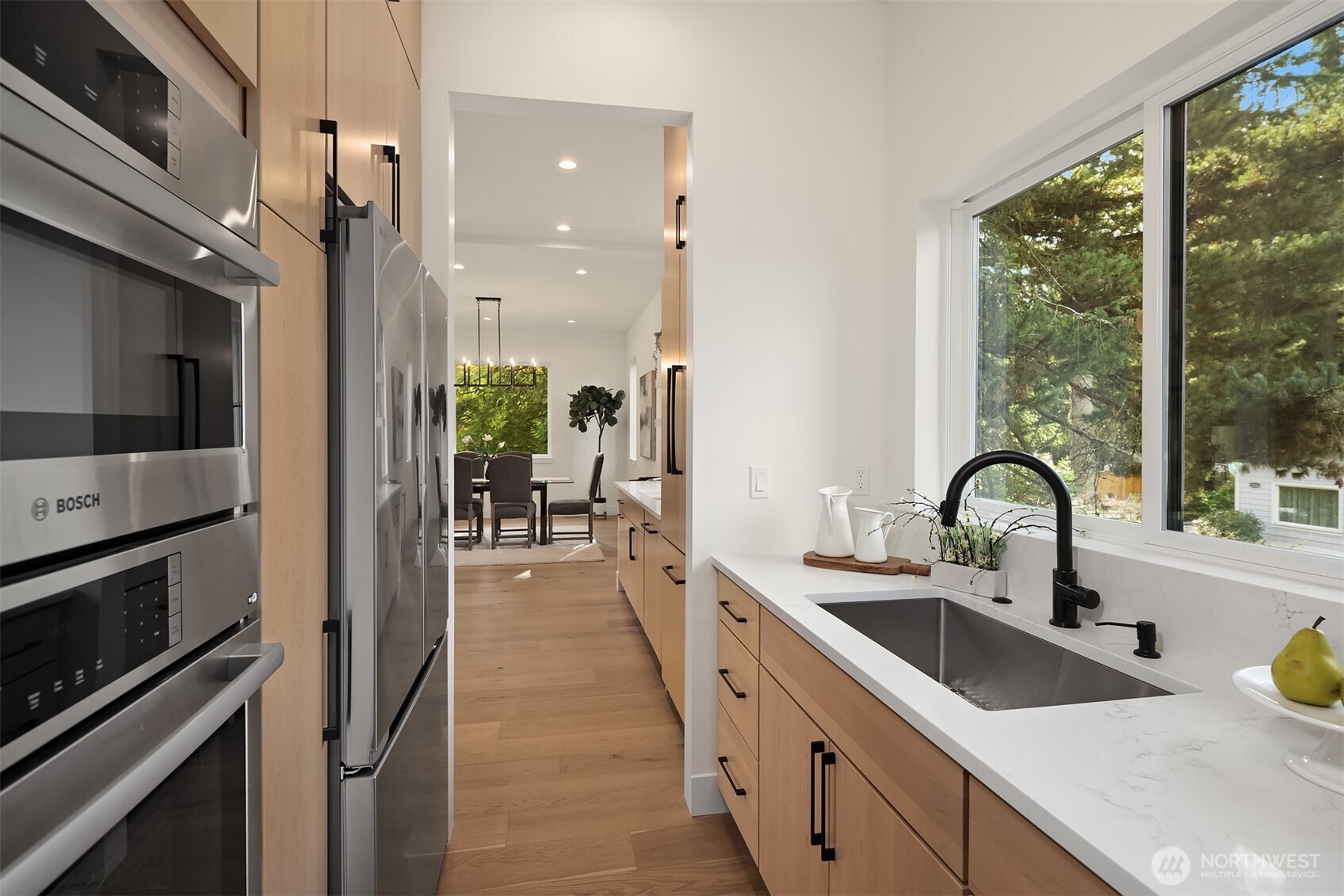 12226 NE 70th Street , Kirkland, WA 98033