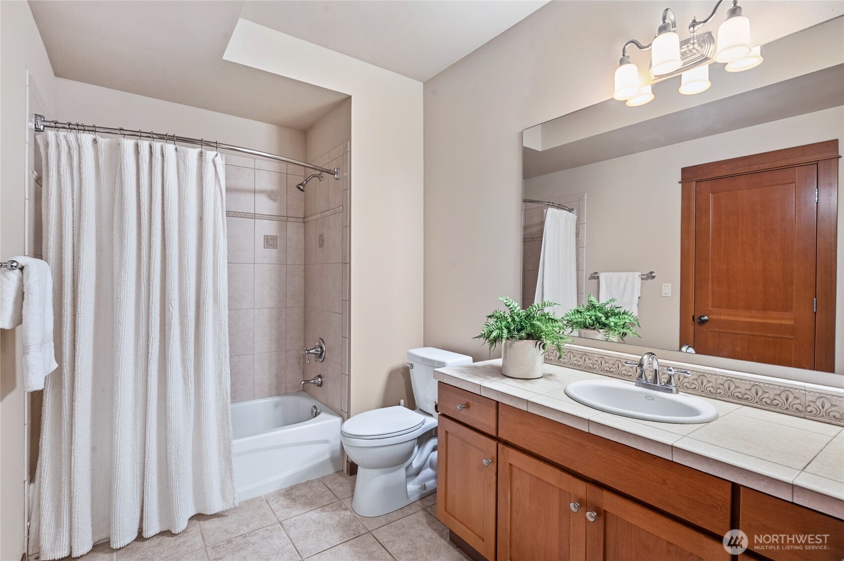 24502 NE 27th Place , Sammamish, WA 98074